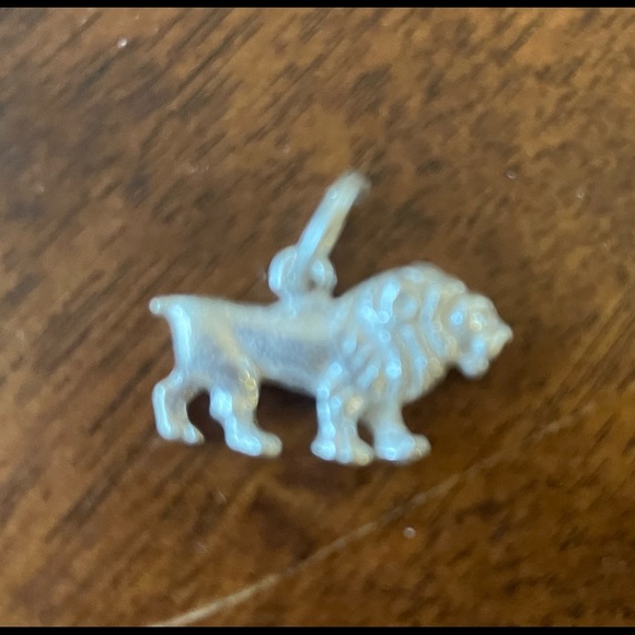 These are genuine silver pendants made in our 80 year old store - Picture 8 of 14